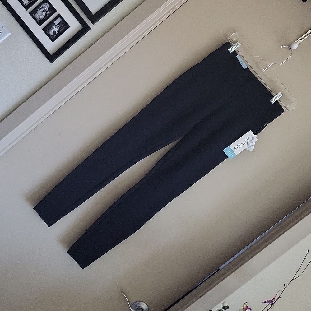 OLD NAVY Built-in Definition Sculpt Leggings NWT